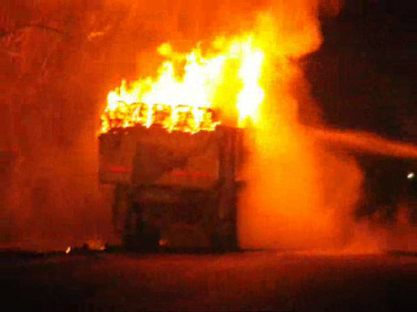 KA registration lorry set on fire in Erode KA registration lorry set on fire in Erode