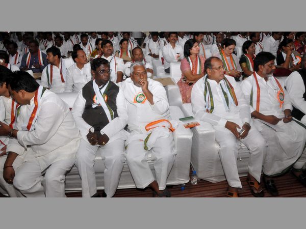 కెసిఆర్పై విమర్శలు
