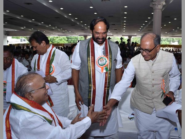దిగ్విజయ్తో జైపాల్ రెడ్డి