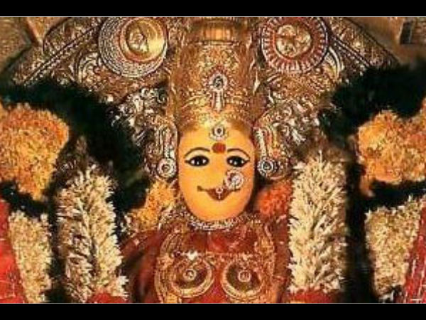 Hetero wish to offer a big gift to Kanaka Durga Hetero wish to offer a big gift to Kanaka Durga