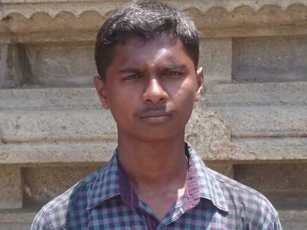Murder or suicide? Chaotic scenes outside Chennai morgue where Ramkumar's body lies Murder or suicide? Chaotic scenes outside Chennai morgue where Ramkumar's body lies