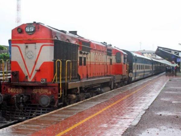 Railways hike platform ticket price to Rs. 10 to 20 Railways hike platform ticket price to Rs. 10 to 20