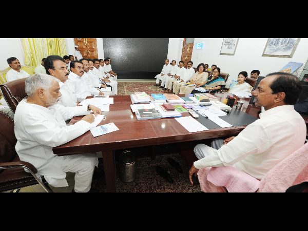 నయీంను పెంచి పోషించిన వారి మాటేమిటి