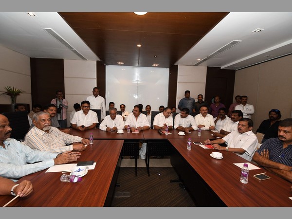 వాడివేడిగా సమావేశం