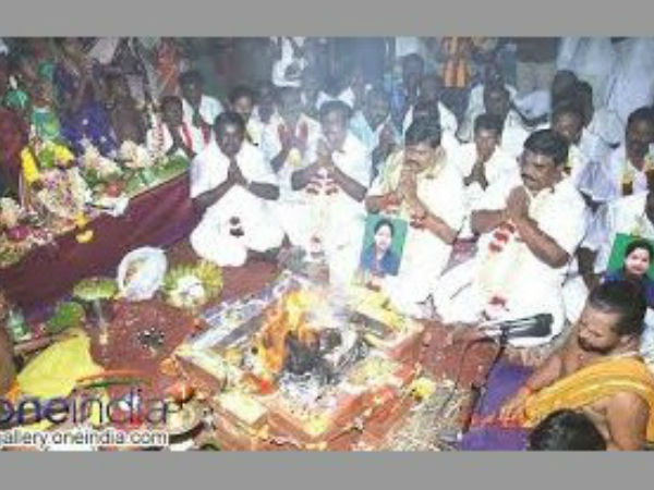 లక్షల మంది అమ్మను నమ్ముకున్నారు