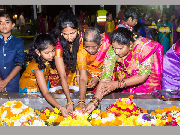 TDF BATHUKAMMA AND DASARA SAMBARALU TDF BATHUKAMMA AND DASARA SAMBARALU