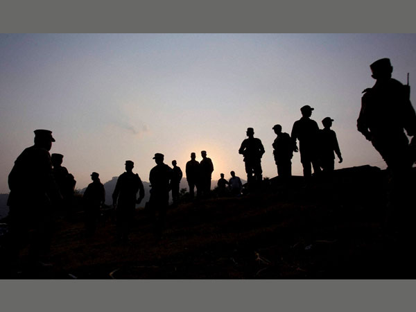 Pak army build up intensifies on LoC Pak army build up intensifies on LoC