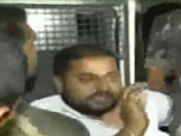 TDP corporator protest against police TDP corporator protest against police