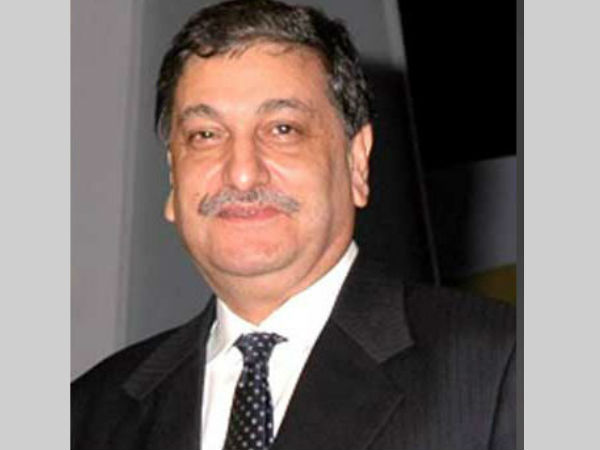 Cyrus Mistry Removed As TCS Chairman, Ratan Tata Aide Ishaat Hussain Steps In Cyrus Mistry Removed As TCS Chairman, Ratan Tata Aide Ishaat Hussain Steps In