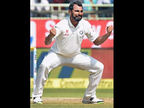తడబడిన వోక్స్ 30 పరుగుల వద్ద ఔట్