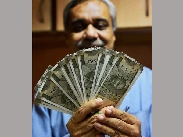 black money converted to white money with 20 percent commission black money converted to white money with 20 percent commission