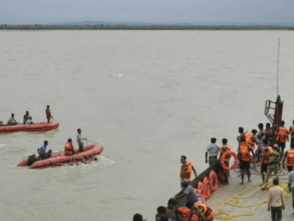 3 dead Bodies Found in Bechupally Krishna River. 3 dead Bodies Found in Bechupally Krishna River.
