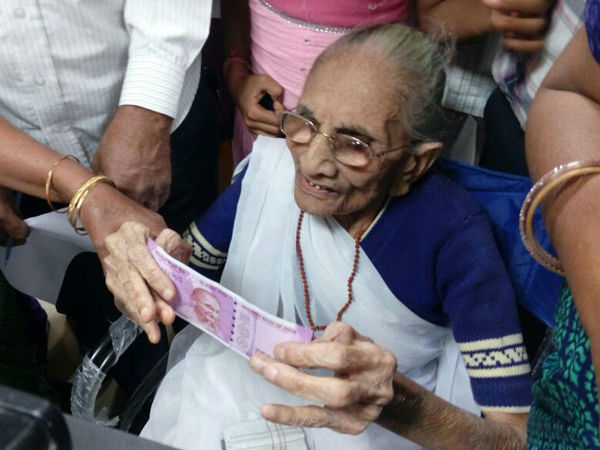 Demonetisation: PM Modi's mother exchanges currency for Rs 4,500 Demonetisation: PM Modi's mother exchanges currency for Rs 4,500