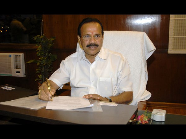 Go to mediation center- court tells sadananda Gowda's son Go to mediation center- court tells sadananda Gowda's son