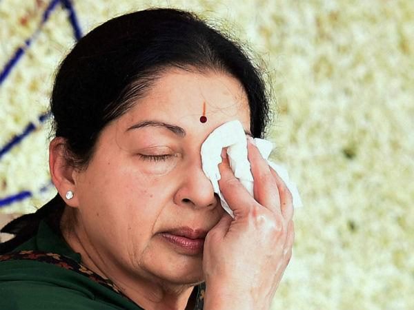 పార్టీ కోసం జయ నా సాయం కోరారు
