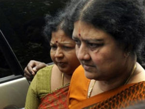 పోయెస్ గార్డెన్ నుంచి