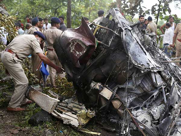 helicopter crash helicopter crash
