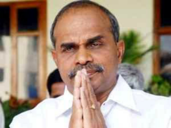 వైఎస్ బతికి ఉంటే విభజన జరిగేది కాదు...