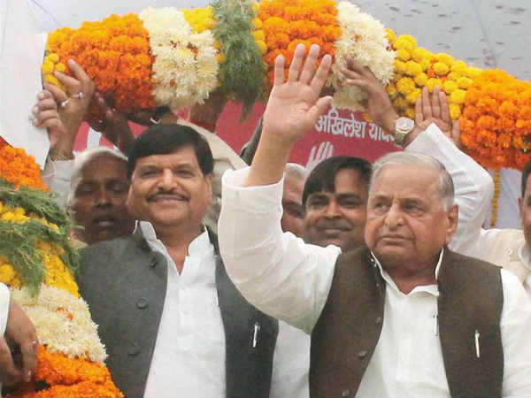 బాబాయ్ , అబ్బాయ్ మద్య ఇంకా కొనసాగుతున్న విబేధాలు