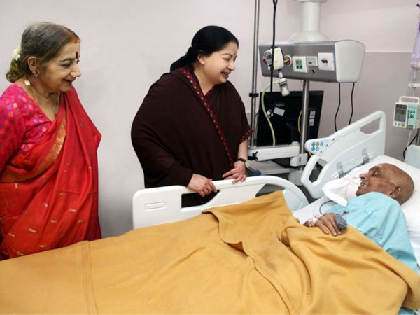 Critical in the same hospital, Cho didn't know of Jayalalithaa's death Critical in the same hospital, Cho didn't know of Jayalalithaa's death
