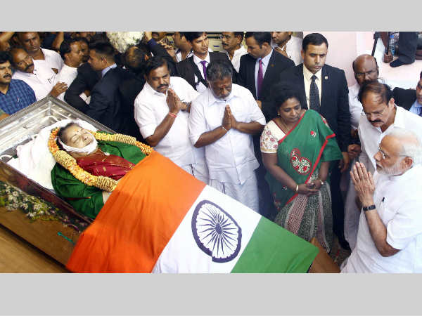 PM Modi pays floral tribute to Jayalalithaa PM Modi pays floral tribute to Jayalalithaa