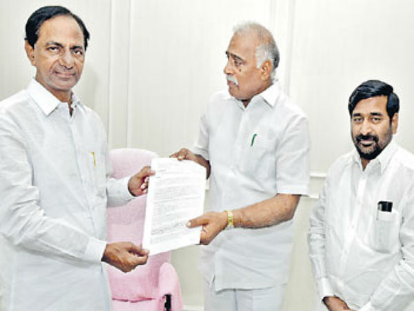KCR compliments to MLA Koneru Konappa KCR compliments to MLA Koneru Konappa