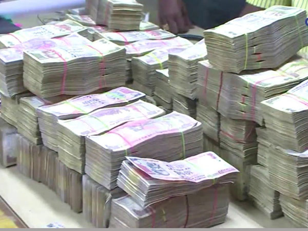 Notes exchange: Two persons arrested in Bhadrachalam Notes exchange: Two persons arrested in Bhadrachalam