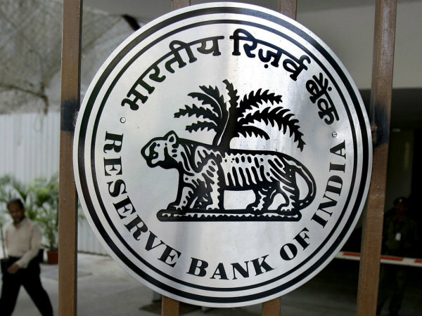 RBI to issue new Rs 20, 50 notes: Old notes will remain legal tender RBI to issue new Rs 20, 50 notes: Old notes will remain legal tender