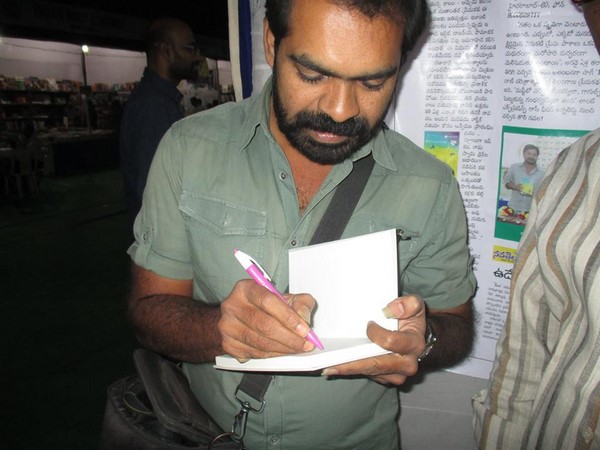 సాహిత్యంలో కథలు, నవలలు రాసుకునేవారికి
