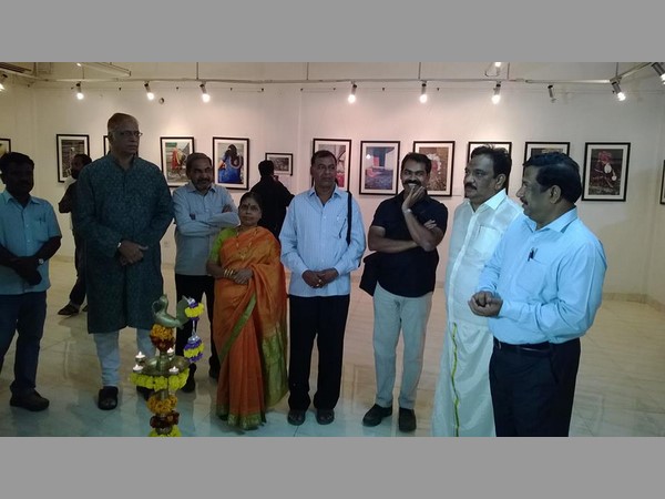 సామాన్యుల ఫోటోలను చిత్రీకరించడం ద్వారా