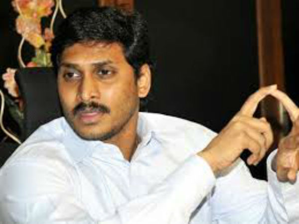 గోదావరి జిల్లాలపై కేంద్రీకరించిన జగన్