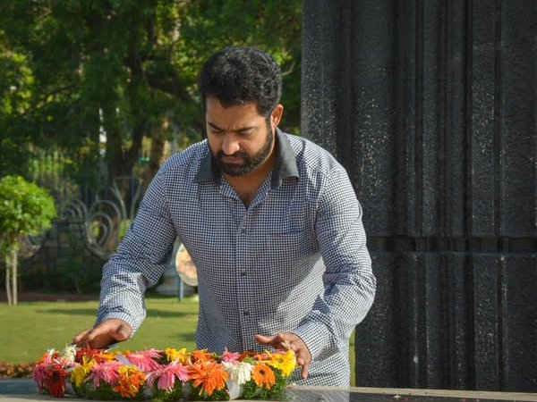 Jr NTR and family pays respects to late NT Rama Rao at NTR Ghat Jr NTR and family pays respects to late NT Rama Rao at NTR Ghat