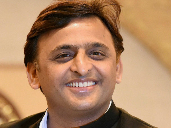 UP CM Akhilesh Yadav was 4, we Practically raised him, Says MP Amar Sing UP CM Akhilesh Yadav was 4, we Practically raised him, Says MP Amar Sing