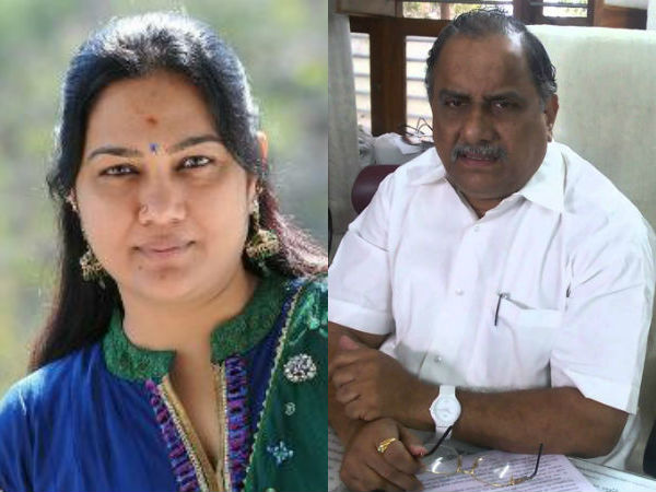 Actress Hema join hands to kapu meeting in kakinada Actress Hema join hands to kapu meeting in kakinada