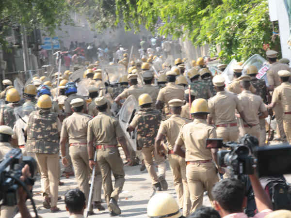 Supreme Court refuses to stay Tamil Nadu’s Jallikattu act Supreme Court refuses to stay Tamil Nadu’s Jallikattu act