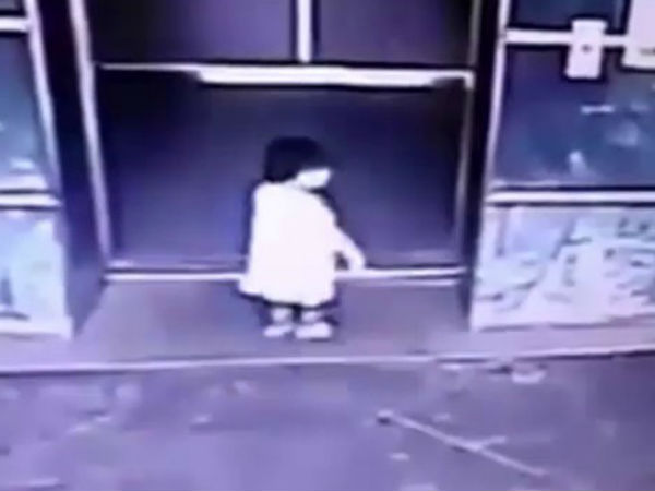 Mother's desperate KICK saves her daughter, 3, from being crushed in lift doors Mother's desperate KICK saves her daughter, 3, from being crushed in lift doors