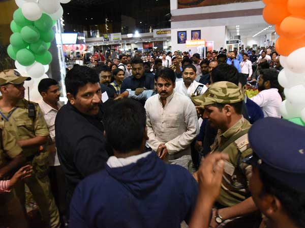 Pawan Kalyan reaches Vishaka on Monday evening Pawan Kalyan reaches Vishaka on Monday evening