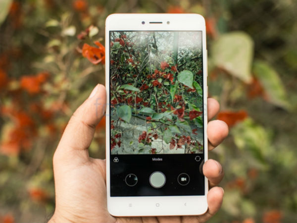 Over 2.5 lakh Xiaomi Redmi Note 4 smartphones sold out in 10 minutes in first sale Over 2.5 lakh Xiaomi Redmi Note 4 smartphones sold out in 10 minutes in first sale