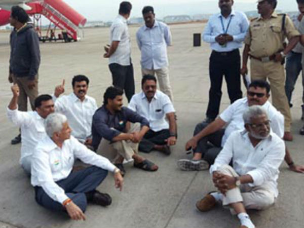 నాడు విశాఖలో అడ్డు