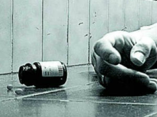 Lover Went to See his Love.. attempted Suicide Lover Went to See his Love.. attempted Suicide