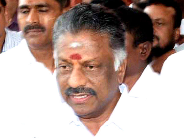 Tamil Nadu DGP meet Panneerselvam at his residence Tamil Nadu DGP meet Panneerselvam at his residence