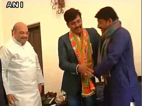 Bhojpuri Actor Ravi Kishan, Congress Candidate In 2014, Formally Joins BJP Bhojpuri Actor Ravi Kishan, Congress Candidate In 2014, Formally Joins BJP