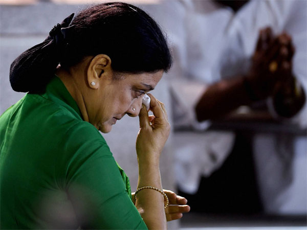 Stall Sasi from becomig CM: SC says no urgency Stall Sasi from becomig CM: SC says no urgency