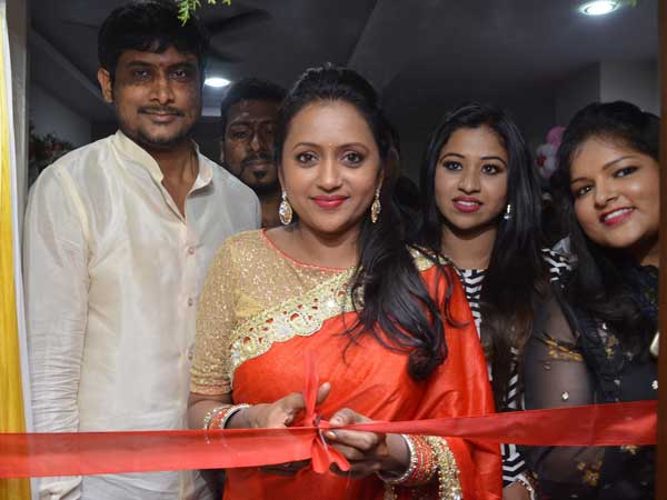 కూకట్పల్లిలో ' స్టూడియో సెలూన్':