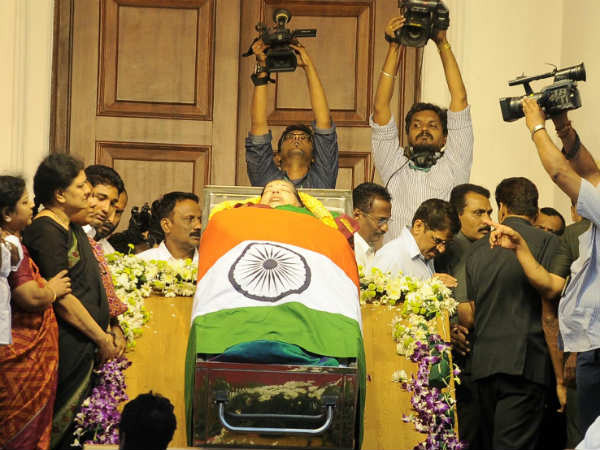 ఇంటివద్ద దాడి జరిగిన దానికి ఆధారాలు లేవు