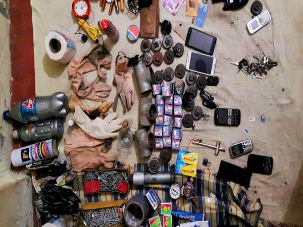 ఫోన్లో ఆధారాలు