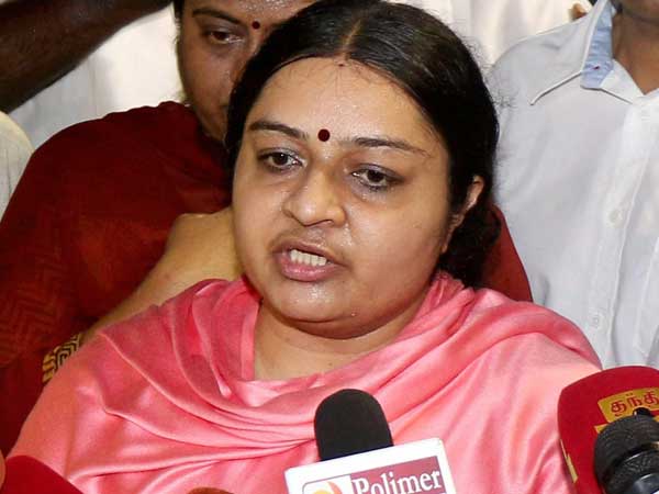 దీపా జయకుమార్ పోటీ అన్నాడిఎంకె నష్టమేనా?