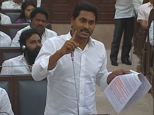 వైసీపీ ఎమ్మెల్యేలకు ఆ ఆలోచనే లేదు: