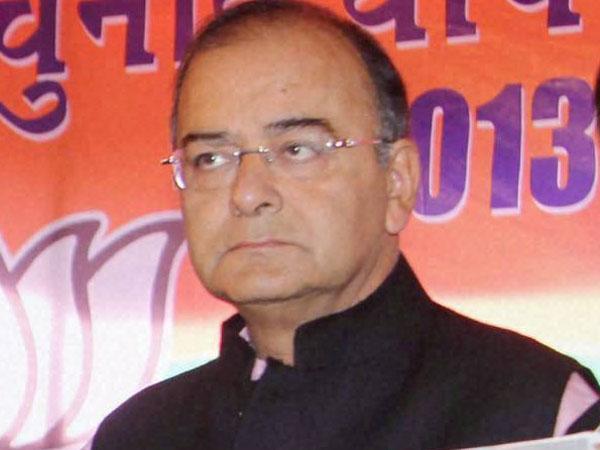 Arun Jaitley suffers minor injury while returning from Haridwar's Patanjali Food Park Arun Jaitley suffers minor injury while returning from Haridwar's Patanjali Food Park