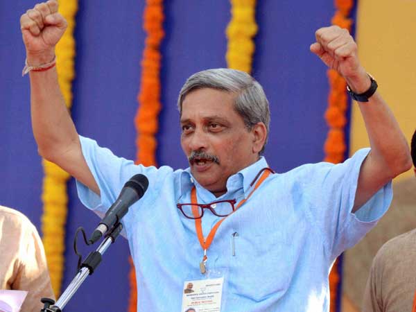 గోవాలో అందరికీ సమానంగా మంత్రి పదవులు: కాంగ్రెస్ కు చెక్ ! 
